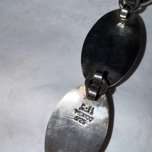 Elegant Silver and Turquoise Bracelet 925 - Picture 3 of 8